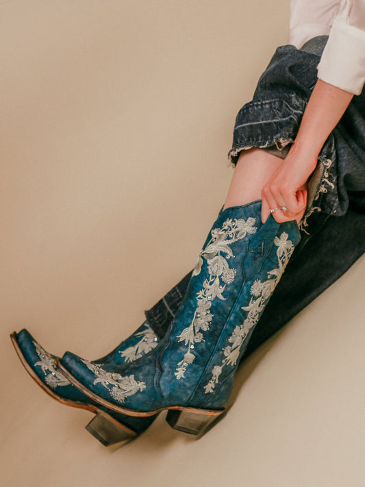 A4361 - WOMEN'S WHITE FLORAL EMBROIDERY WITH CRYSTALS NAVY BLUE SNIP TOE COWBOY BOOT