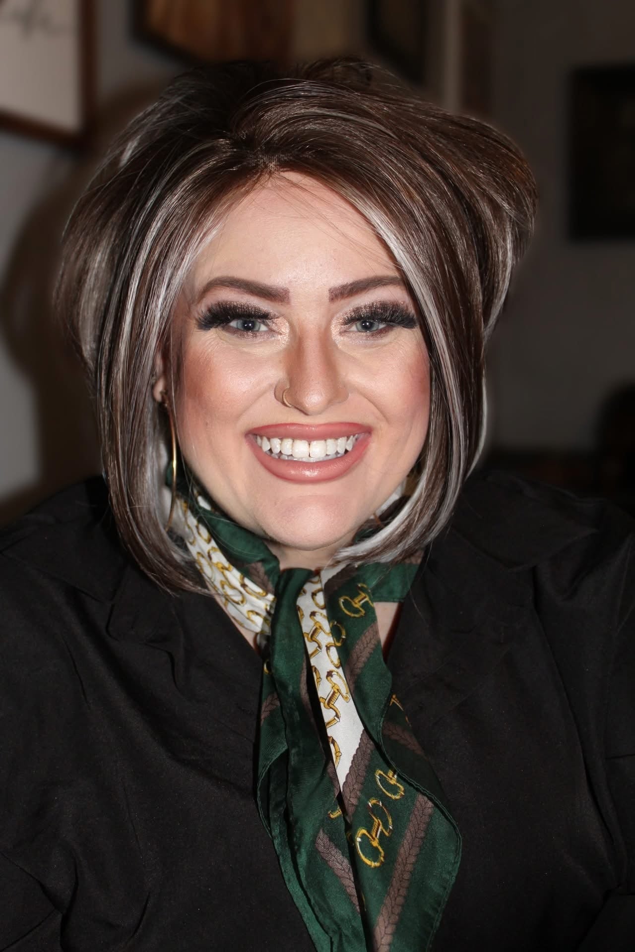 LILY White Ribbon Brunette