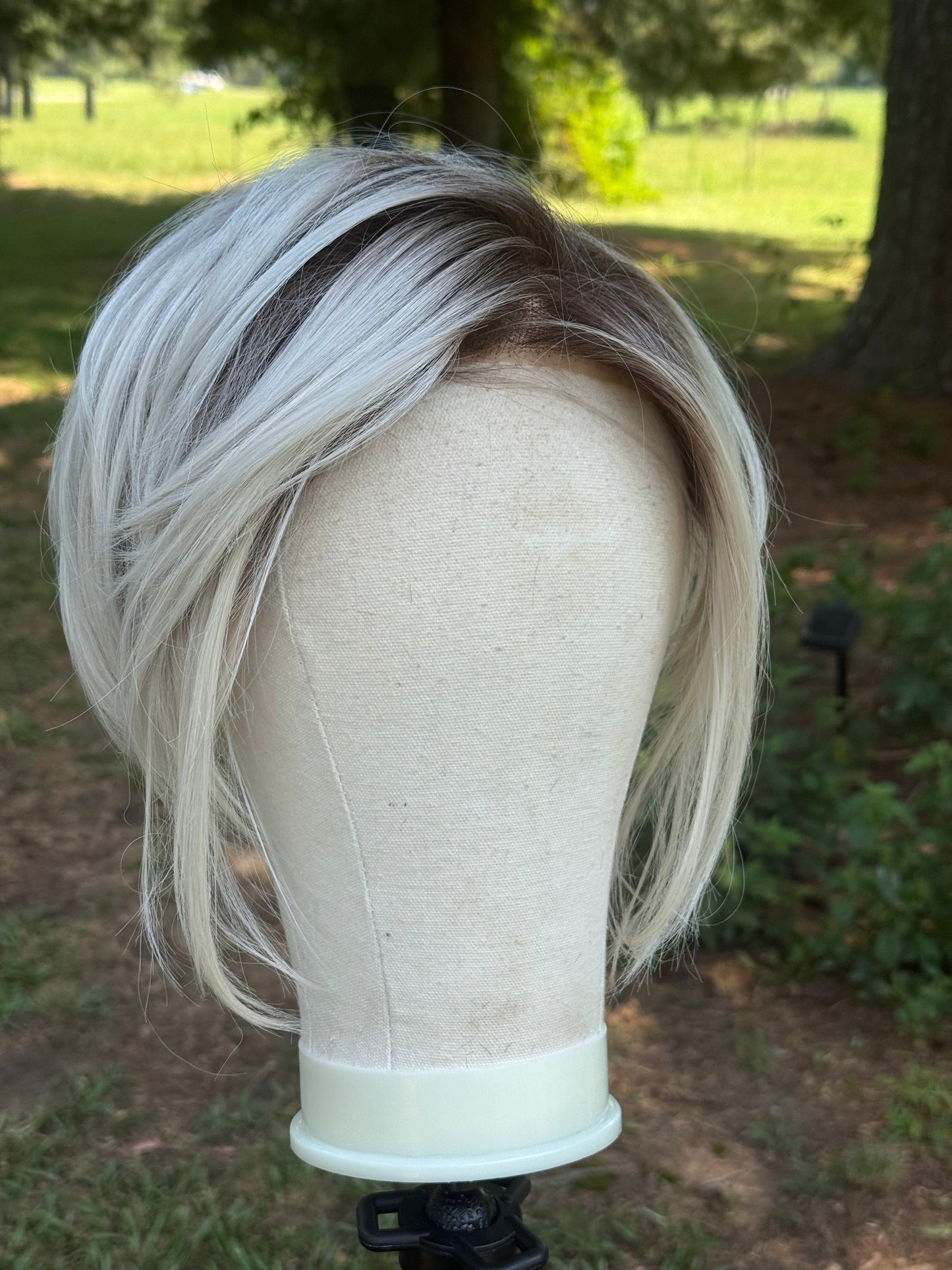 LILY White Ribbon Brunette