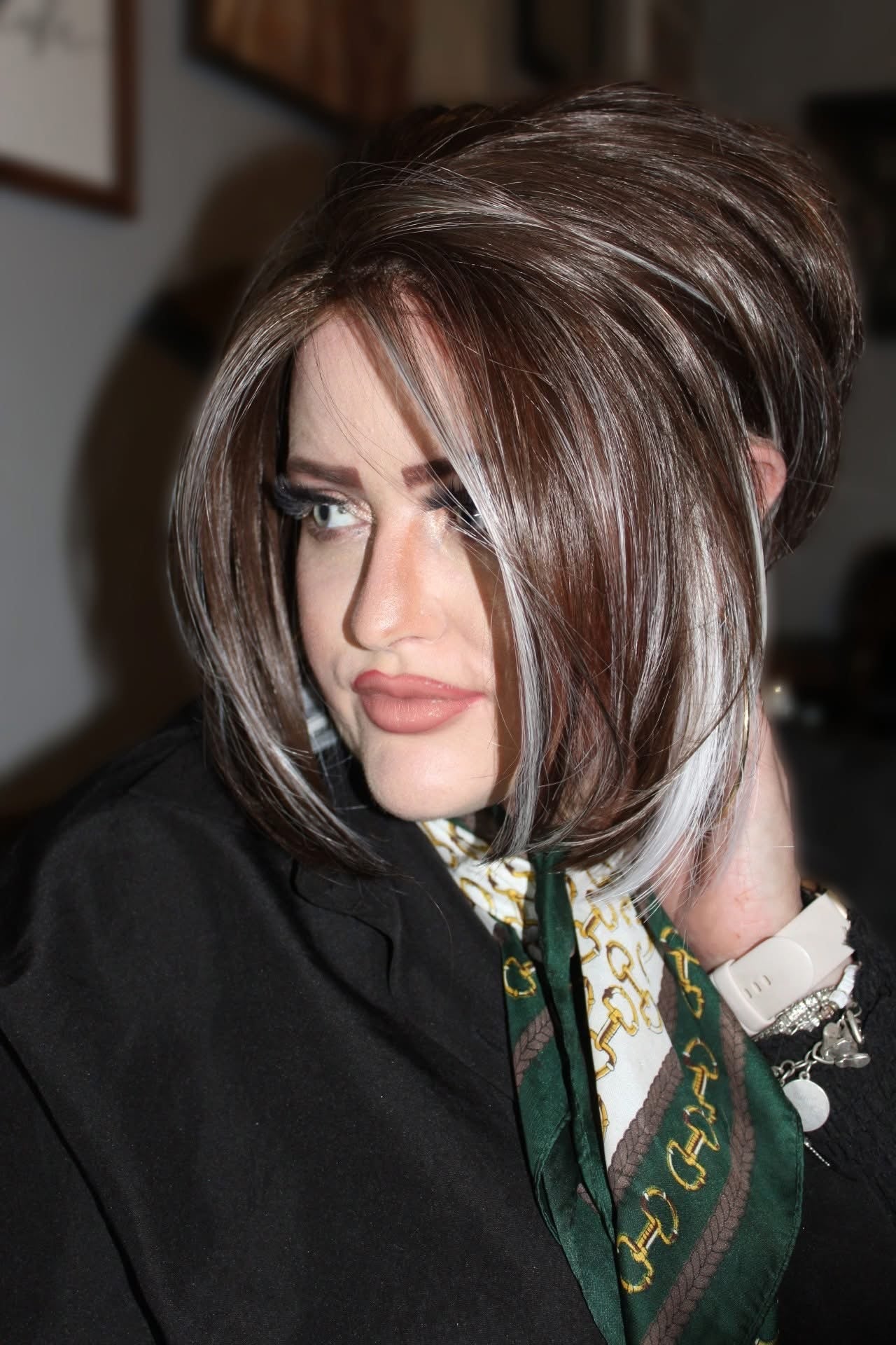 LILY White Ribbon Brunette